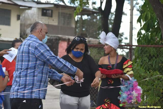 Salvador Sariol, Jefe de Departamento de Comercio Exterior e Inversión Extrangera deja inaugurada oficialmente la Expo-Feria de la Ronda de Negocios de Jobabo