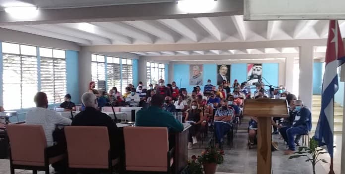 Delegados de Jobabo discuten vías para mejorar la vida del pueblo