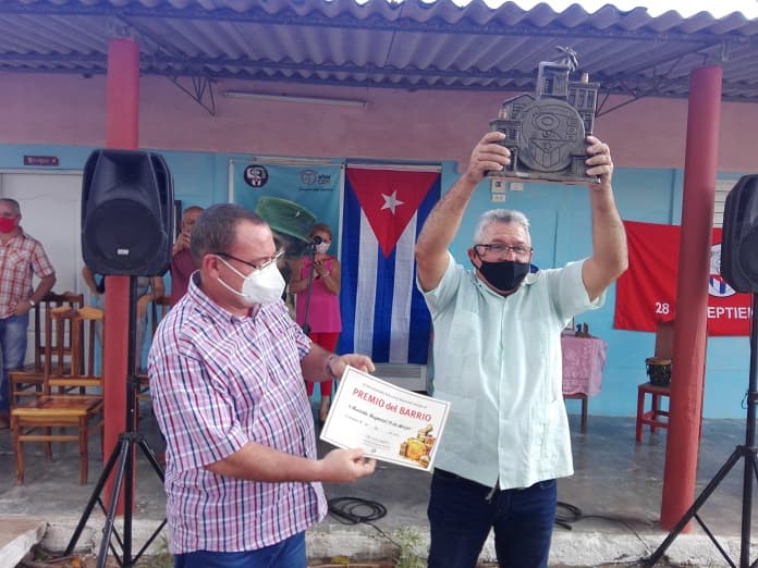 premio del barrio para la esciela especial de Jobabo