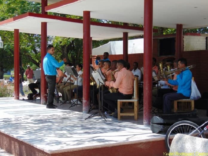 banda 2